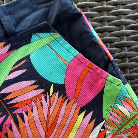Trina Turk Tropical Print Women's Shorts Size 2 - Picture 6 of 7